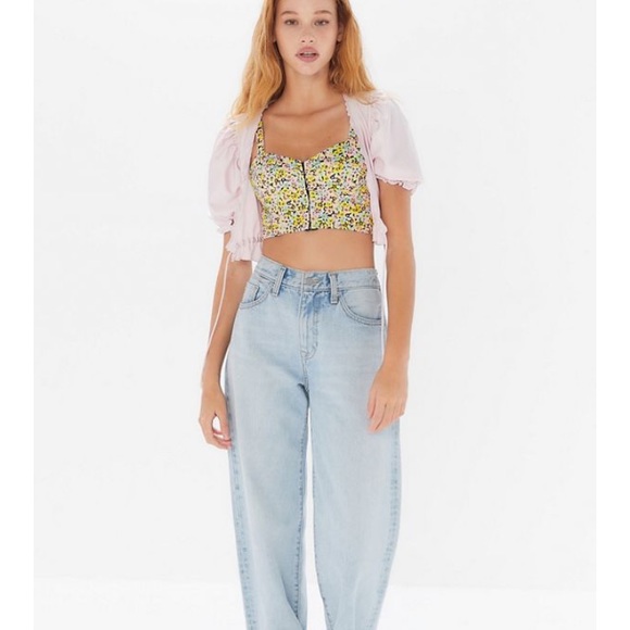 URBAN OUTFITTERS | floral top🌸 - Picture 4 of 5